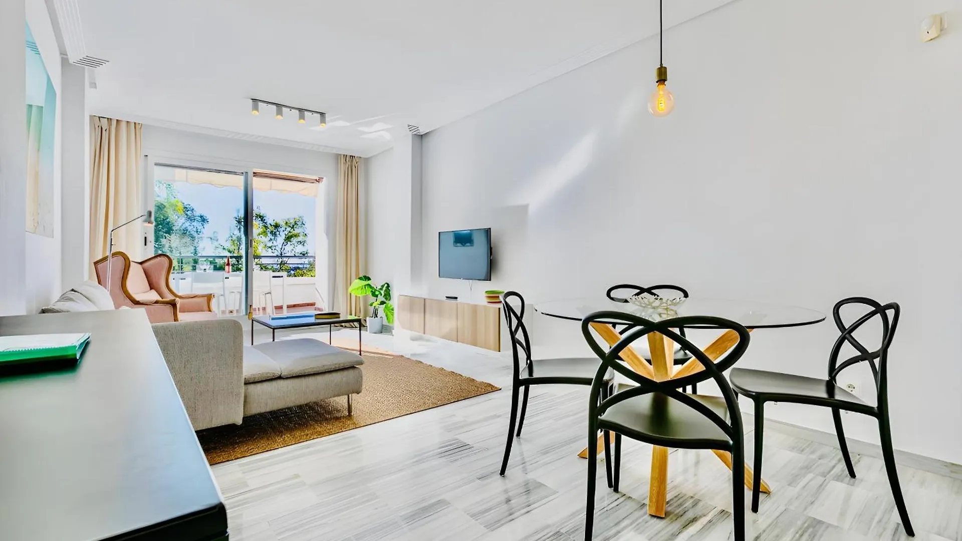 El Lago De Los Arqueros, Benahavis Apartment